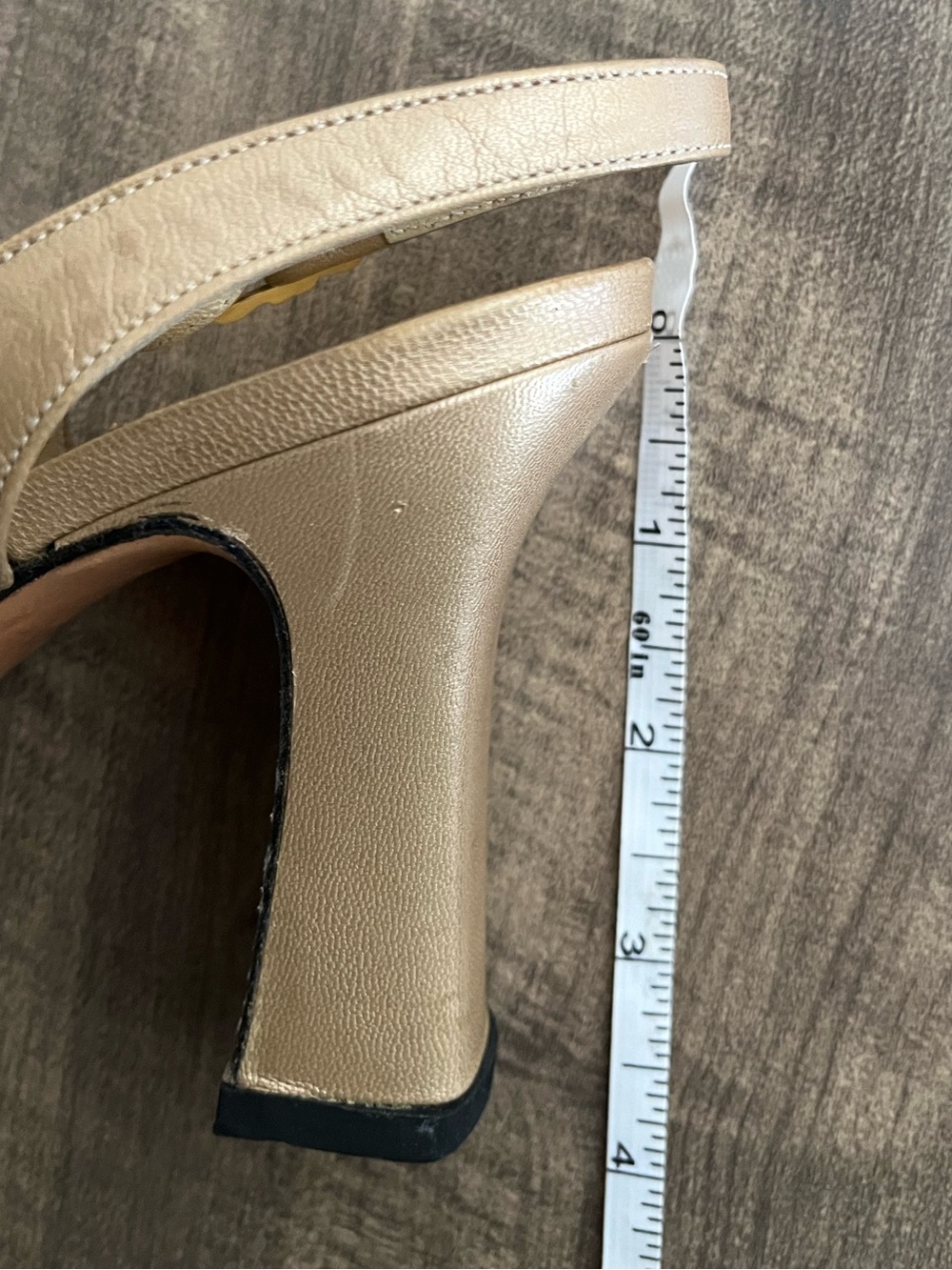 Salvatore Ferragamo Gold Tone Leather Slingback Heels Shoes Size 8 - Picture 16 of 16